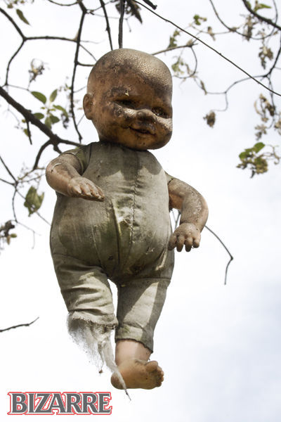 Island-of-the-dolls13