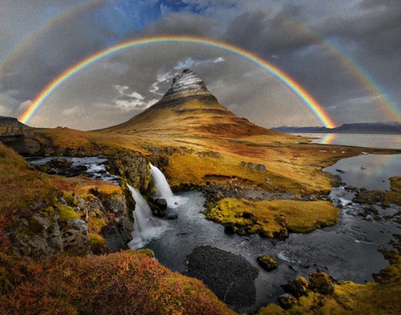 神々しい自然の造形に満ち溢れた、アイスランドの耽美的風景写真