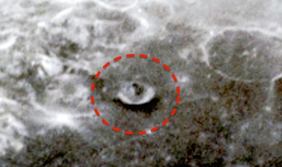 月にエイリアンの建造物がある？ぶっとびの証拠写真が公開された件を検証する
