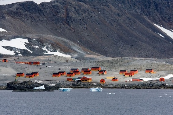 Base_argentine_esperanza_-_Esperanza_station