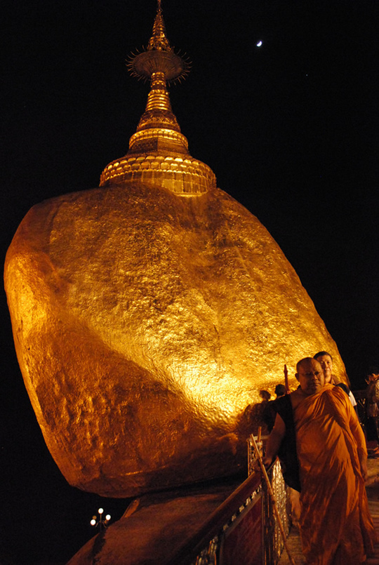 Golden-Rock2