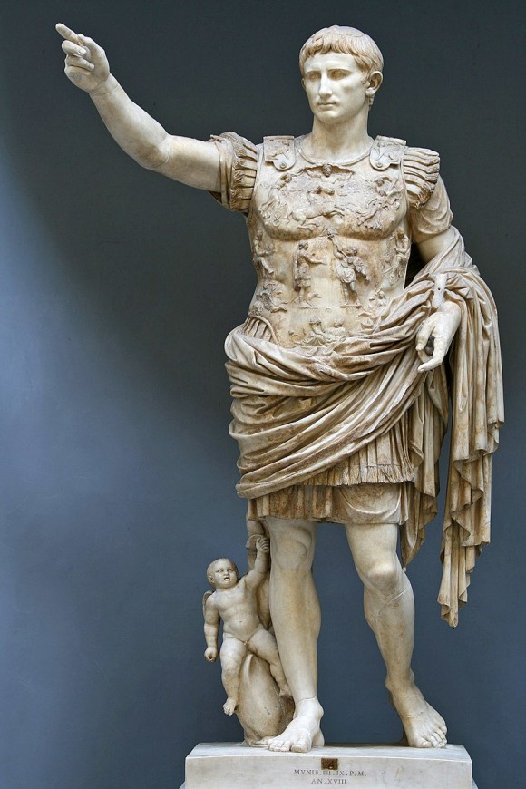 800px-Statue-Augustus_e