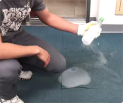 【動画】絶対にやっちゃダメな液化窒素実験で大爆発