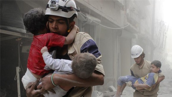 世界で最も危険な地域、シリアで救助活動を続ける「ホワイトヘルメット」