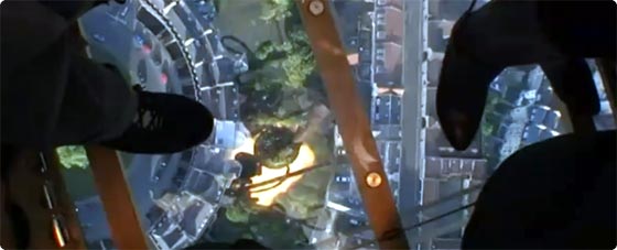 世界で唯一、底がガラス張りになった気球から眺める英国の景色は絶景