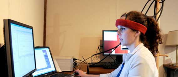 コンピューターが自動的に脳の状態を読み取り、マルチタスク作業をサポートするデバイス「Brainput」（米共同研究）