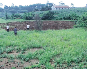 sinkhole-china-guangxi-wuming