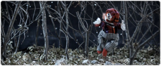 スリルと好奇心をぐんぐんひきつける、ダーティーな夜のピエロの物語「Dirty Night Clowns」