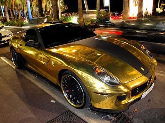 gold_ferrari_14