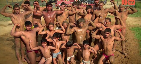 インドにある筋肉マッチョメンだらけの村。村まるごと筋肉男育成機関