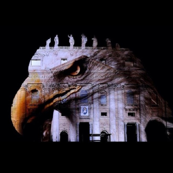 サンピエトロ大聖堂に投影された美しい動物たち。巨大プロジェクトマッピングで見る地球の生態系