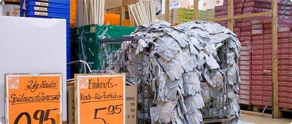 殺伐とした都会の中でカモフラージュ「都市迷彩第2弾」