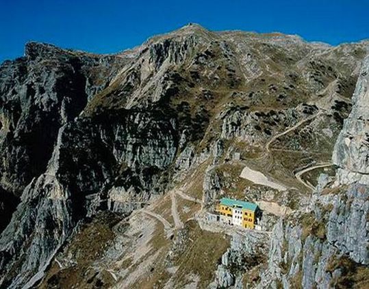 most_dangerous_roads_in_the_world_18
