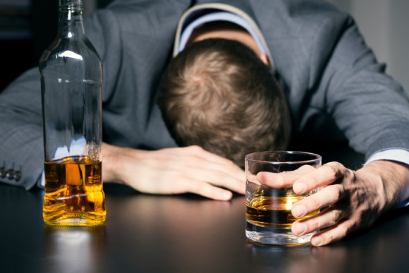 中高年の危険な飲酒。50代以上の人の4割以上が飲みすぎであることが判明（ニュージーランド研究）