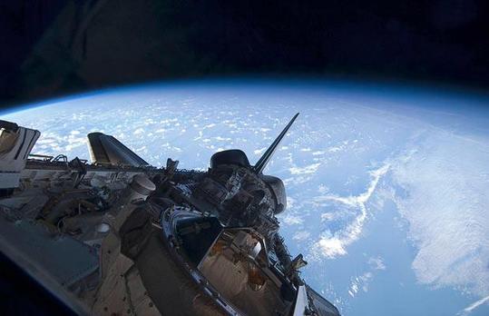 space-shuttle_1527840i