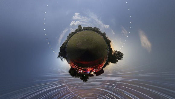 惑星は丸いわけだし。昼夜をひとつの球形に閉じ込めたリトル・プラネットの世界観がジオラマクール