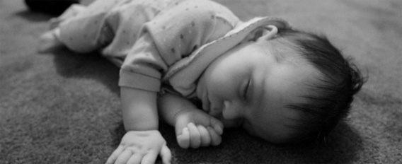 人間に適した睡眠パターンは「二度寝」だった？（米研究）