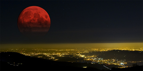 全米各地で観測された皆既月食、血のように赤い月「ブラッドムーン」の美しい写真と動画