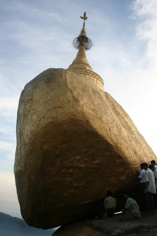 Golden-Rock6