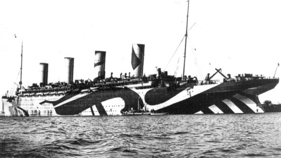 客船、タイタニック号とほぼ同時期に作られた双子の姉「オリンピック号」に関する物語