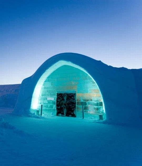 ice_hotel_11