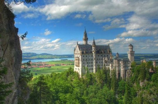 neuschwanstein_castle_01
