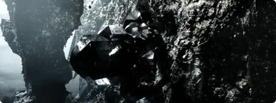 小惑星が襲来！？ランボルギーニのCMが想像以上に地球滅亡レベル