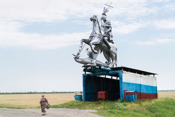 もしロシアに行くのなら、チェックすべきソビエト時代の芸術的、近未来的バス停の数々