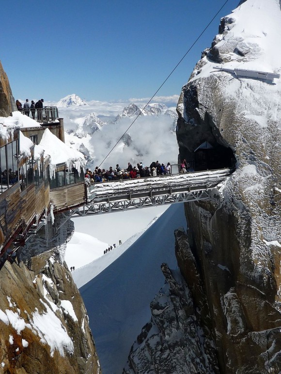 1Aiguille_du_Midi_passerelle_e