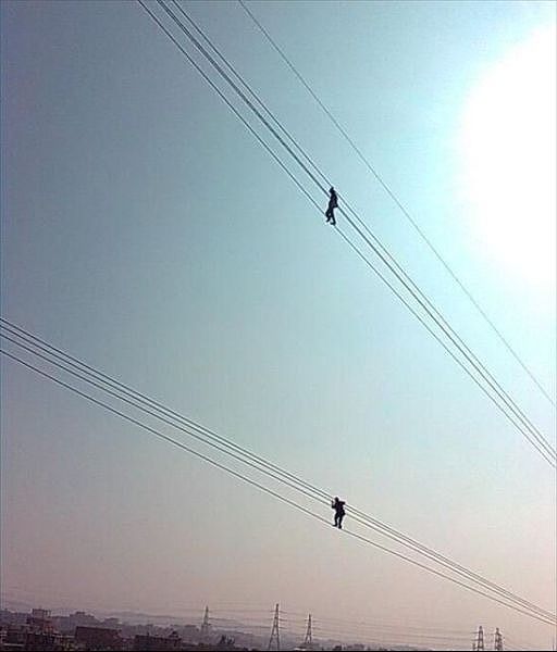 high_voltage_job_640_08