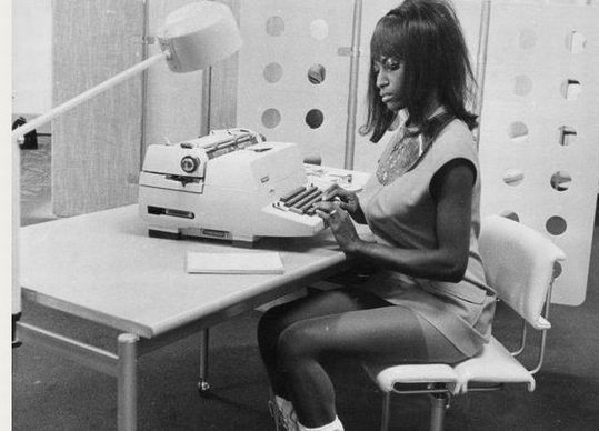 retro_office_06