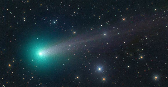 宇宙からのお年玉キター！1月7日、緑色の彗星「ラブジョイ」が地球に最大接近！肉眼でも観測可能に。次のチャンスは8000年後