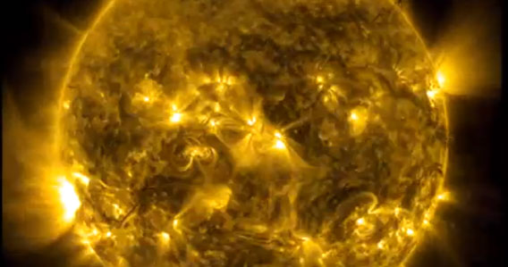 過去3年間の太陽の動きを3分間で見ることができる映像