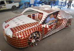 10280個のタバコの空き箱で作った「ブガッティ・ヴェイロン」ちゃんと乗れます動きます