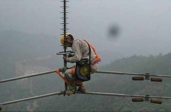 high_voltage_job_640_01