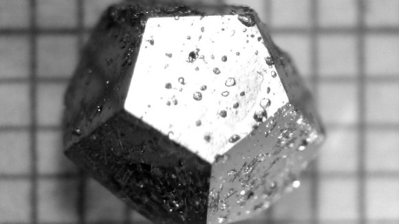 ロシアに落ちた隕石から宇宙由来の激レアな準結晶が発見される（イタリア研究）
