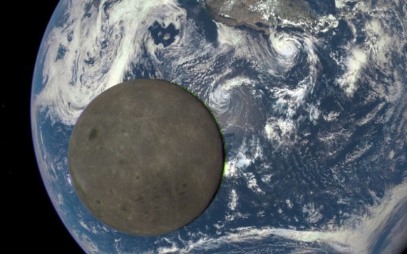 月の裏側はこうなってた！NASAの観測衛星が月の裏側の撮影に成功