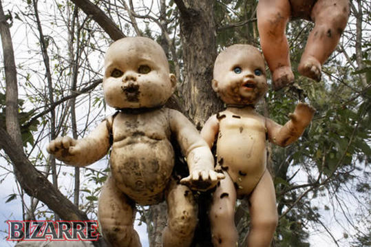Island-of-the-dolls