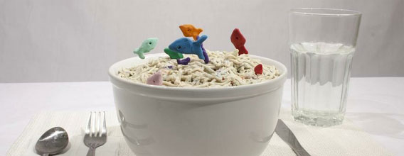 ほのぼのクレイアニメ。麺から生まれる謎生物「No Noodles」