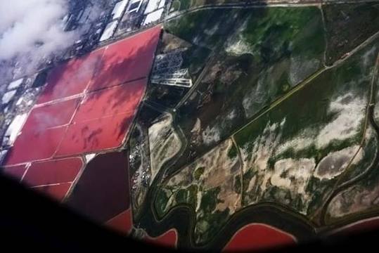 colored-salt-ponds-10