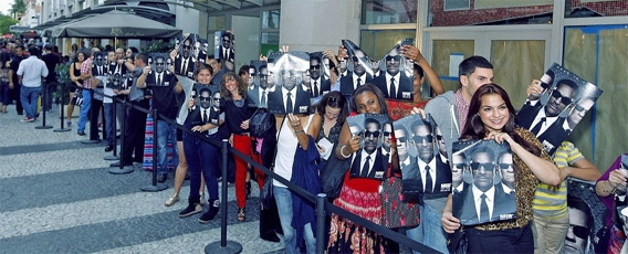 ヒット映画が封切前に分かる数理モデル、鳥取大チームが構築