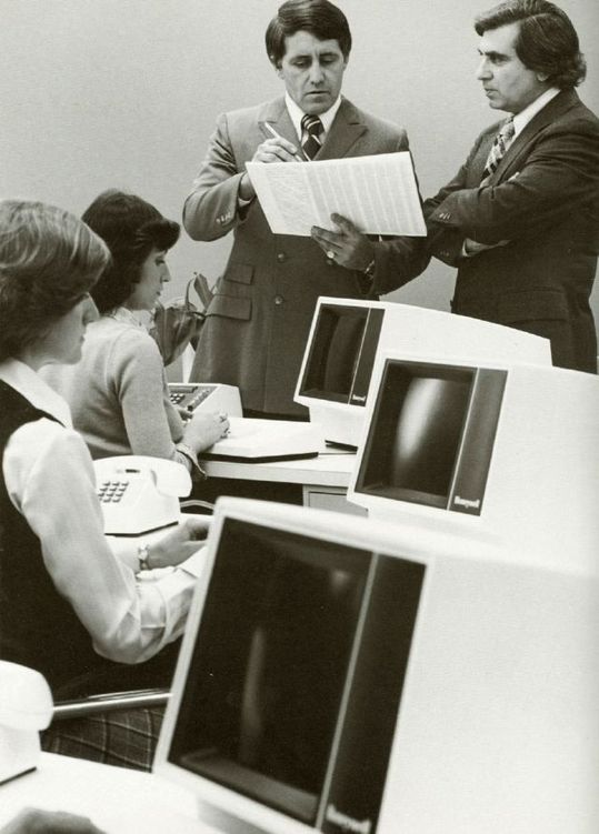 retro_office_12