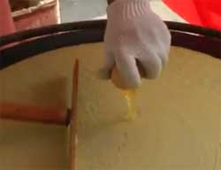 なにこれちょっと食べてみたい。甘辛中華風クレープ「天津煎餅」の作り方