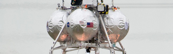 NASAが月にヒューマノイドロボットを送り込む計画「モーフィスプロジェクト」の一環として打ち上げられたUFOみたいなロケット