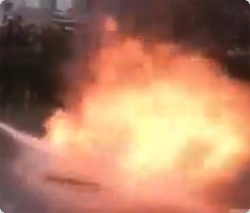 トルコの消火訓練のデモストレーションがすごい。火の恐ろしさがわかりすぎてすごい。