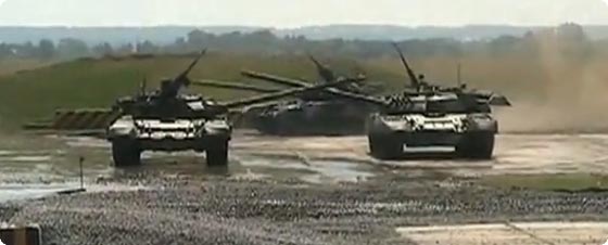 ロシアの軍事ショーで披露された、優雅にバレエを踊る戦車