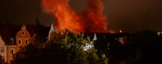 ドイツ、ミュンヘンで第二次世界大戦中の不発弾の爆破処理映像。予想以上の大爆発に町は大騒ぎ