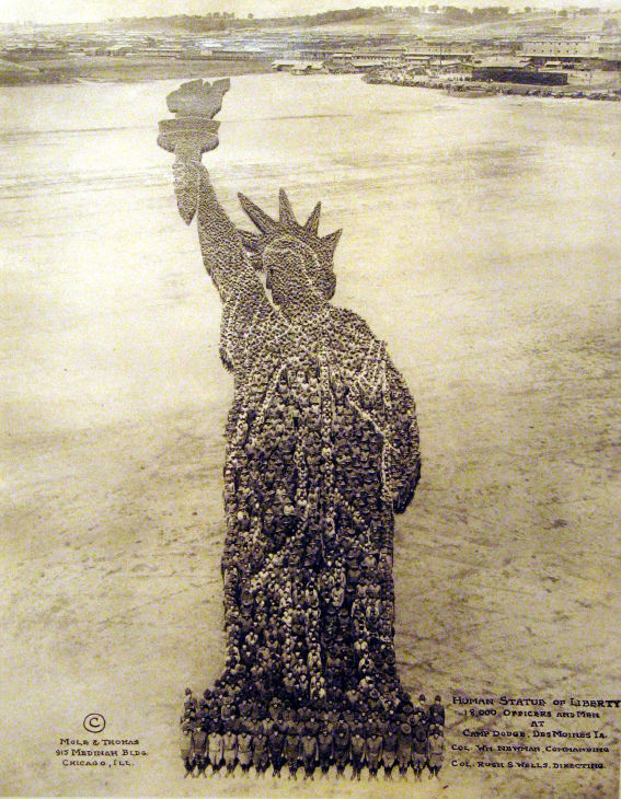 MPH 56, Human Statue of Liberty