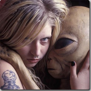 地球内生命体が1晩で理想の恋人と出会える確率は「0.00034％」：ドレイクの方程式で換算（英経済学者）