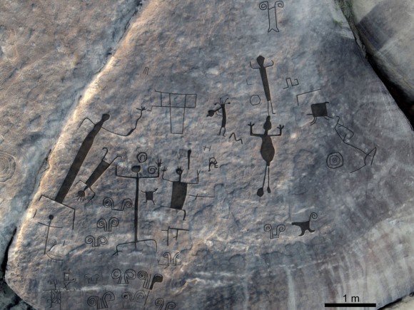 巨大な岩に動物、人間、古代儀式などが描かれた2000年前の岩絵が発見される（ベネズエラ）